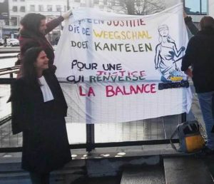 "Pour une justice qui renverse la balance"   Photo de Fem & Law